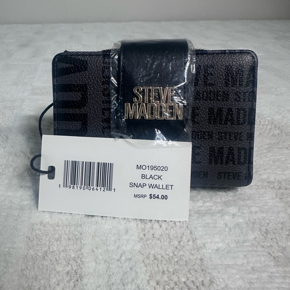 Steve Madden Black Logo Wallet